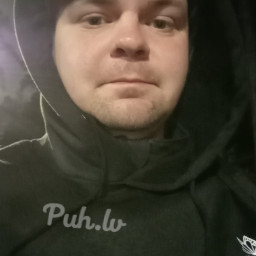 Sergejs, 32
