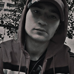 Oskar, 33