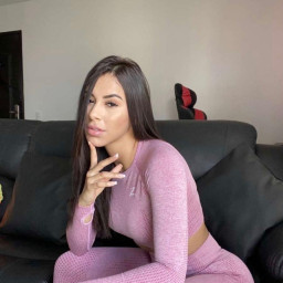 Lucy, 28