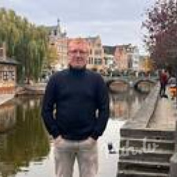 Andrej, 48