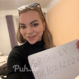 Laura, 25