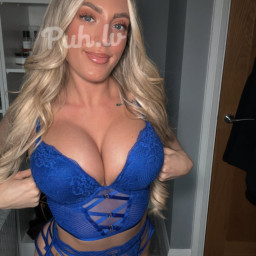 Myriam, 30