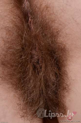 Vēlos iepazīties ar dabīga izskata sievieti, kas neskuj/neatbrīvojas no "li...